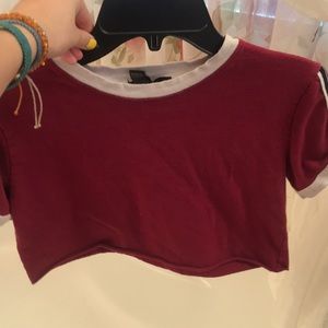 Burgundy cropped tee shirt